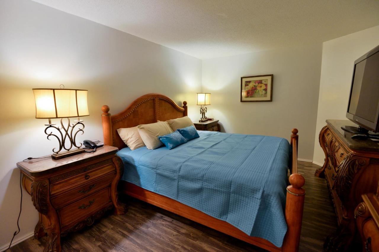 מירטל ביץ' Deluxe Ocean Front One Bedroom Suite In Sandy Beach Resort מראה חיצוני תמונה